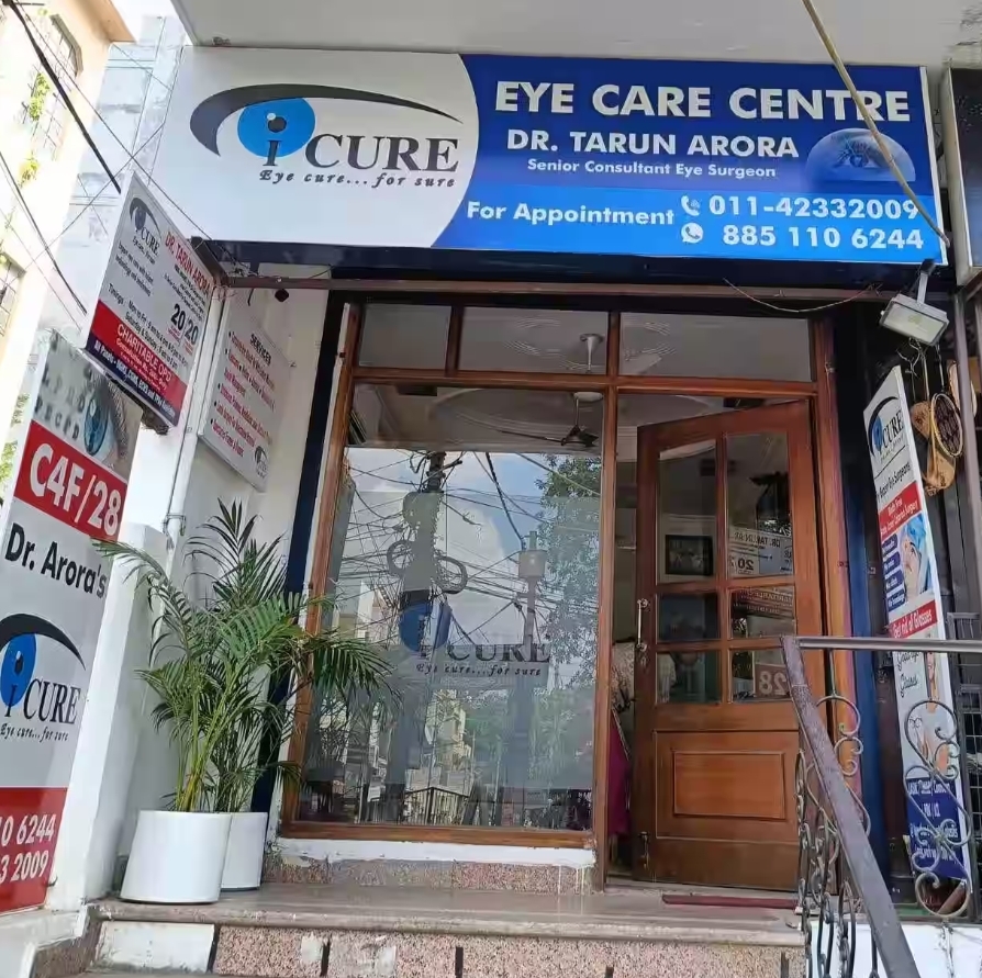 Dr Tarun Arora Icure Eye Care Center Best Cataract Surgeon In Janakpuri