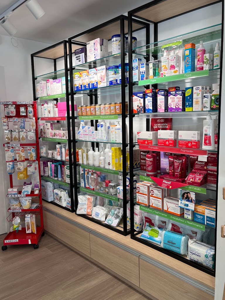 FARMACIA VELEZ — Del propietario