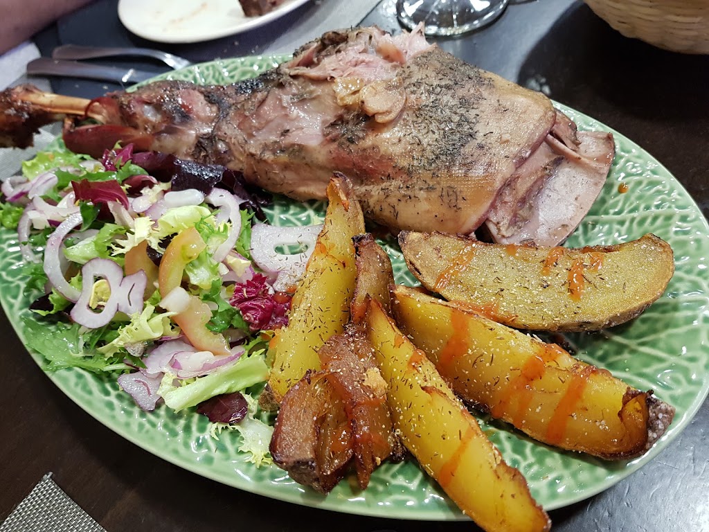 Vinoteca Planta 14 — Comida y bebida
