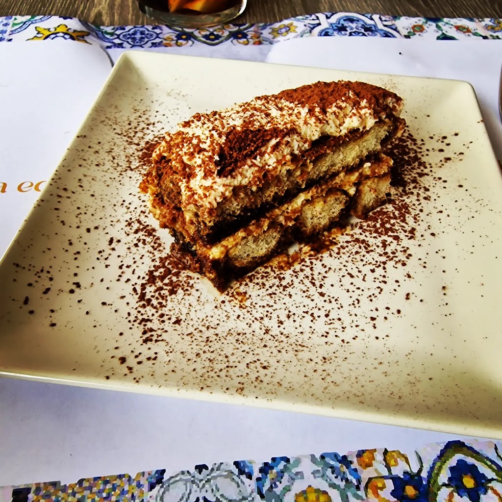 Via Amalfi — Comida y bebida