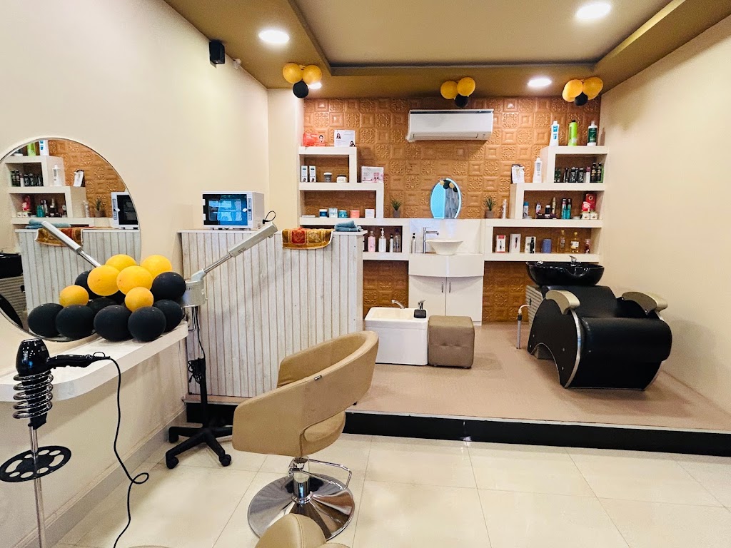 Glam Trends Unisex Hair Beauty Salon