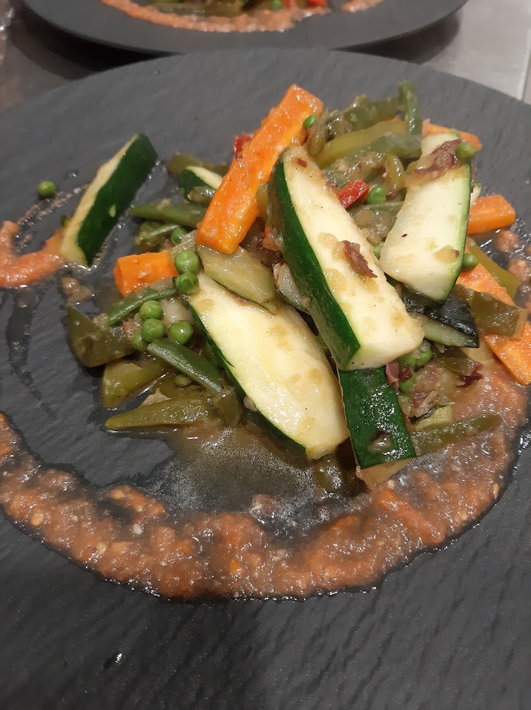 Herriko etxea - Lasarte Oria — Comida y bebida