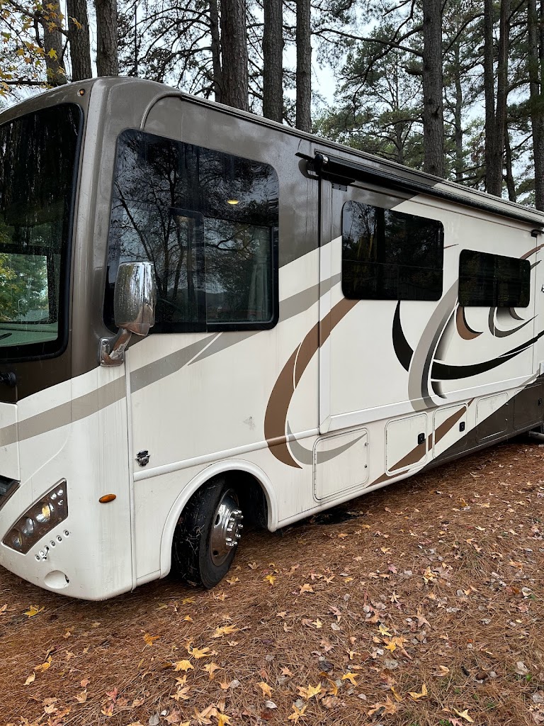 Suite Spot Camper and pontoon rentals - Recreational vehicle rental agency in Bryant , United States of America