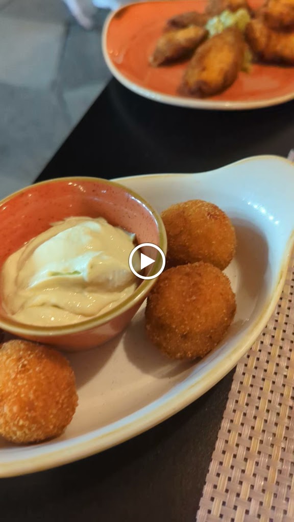 Restaurante La Cazuela — Videos
