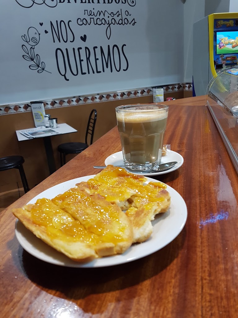 Bar Lebanza — Comida y bebida