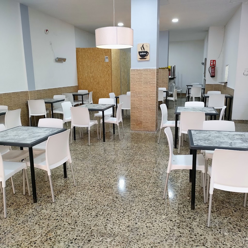 Bar Cafeteria Aldaia — Ambiente