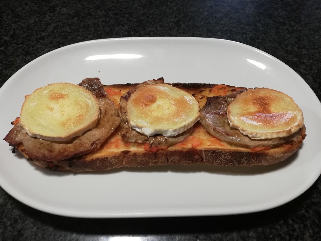 Bur West — Comida y bebida