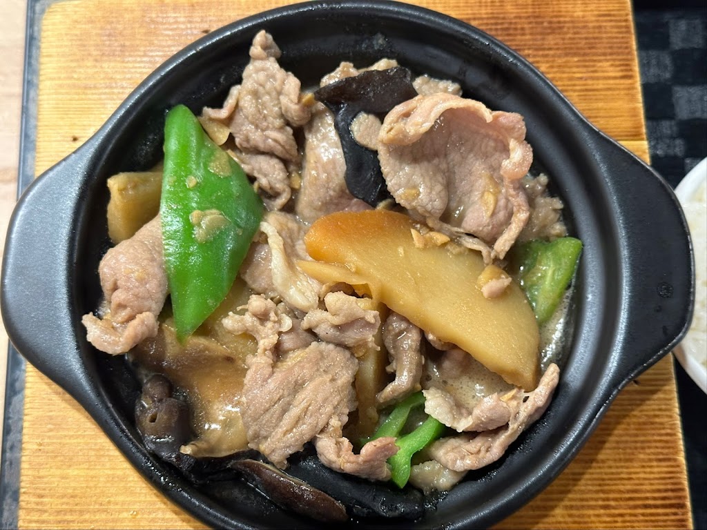 極·黃燜雞米飯 龜山長庚店-龜山異國料理|聚餐餐廳|外送美食|中式餐廳|麻辣酸辣|在地推薦 的照片