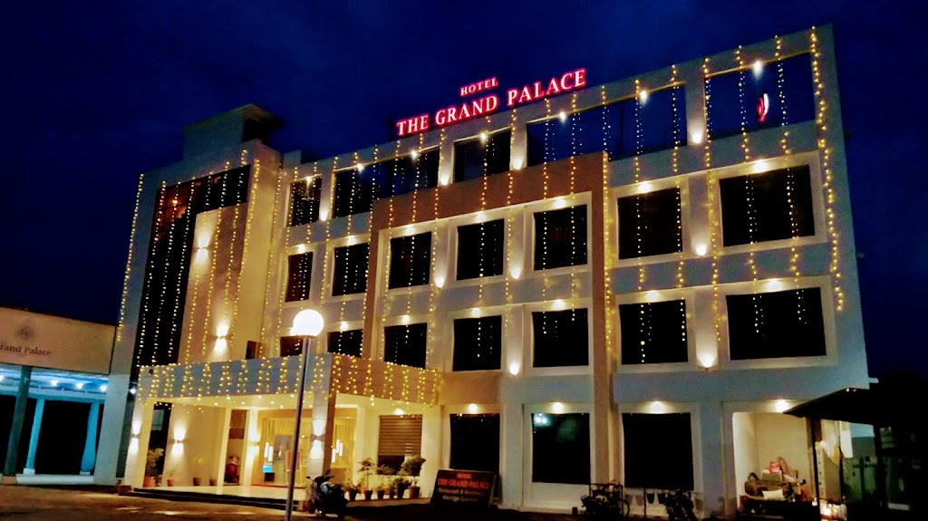 Hotel The Grand Palace