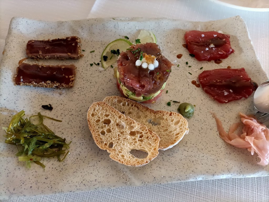 Owners' clubhouse — Comida y bebida
