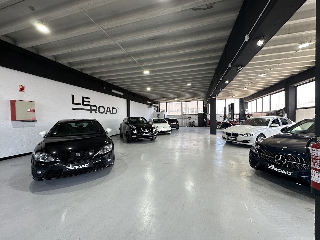 Le Road — Interior