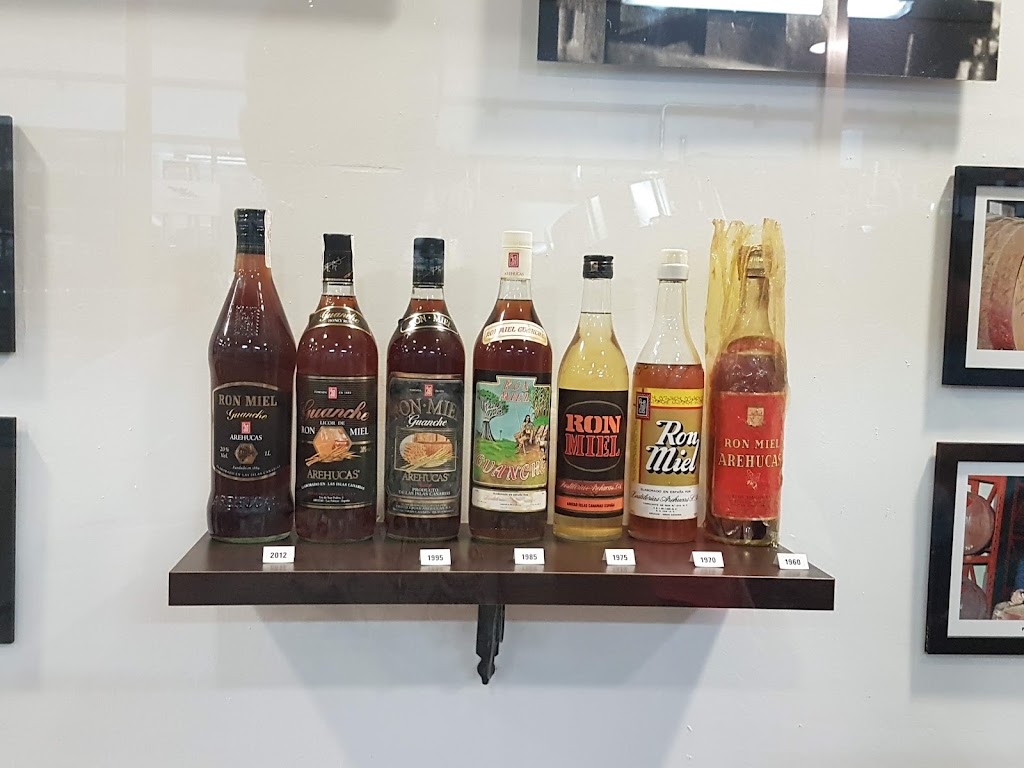 Destilerias Arehucas — Vino