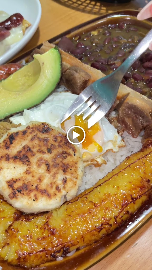 Tropicalissima Cornella — Bandeja paisa