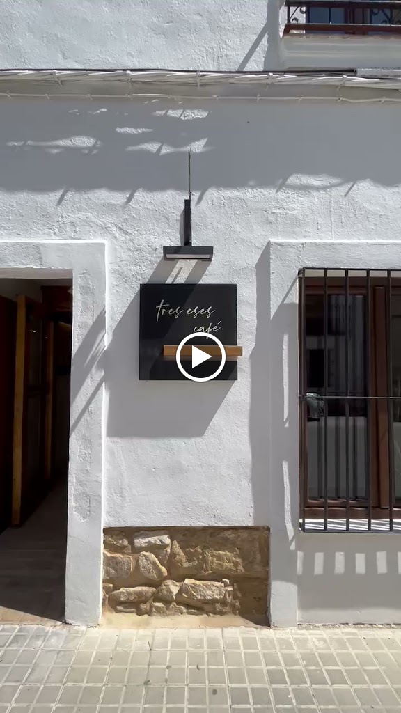 Tres Eses Cafe — Videos