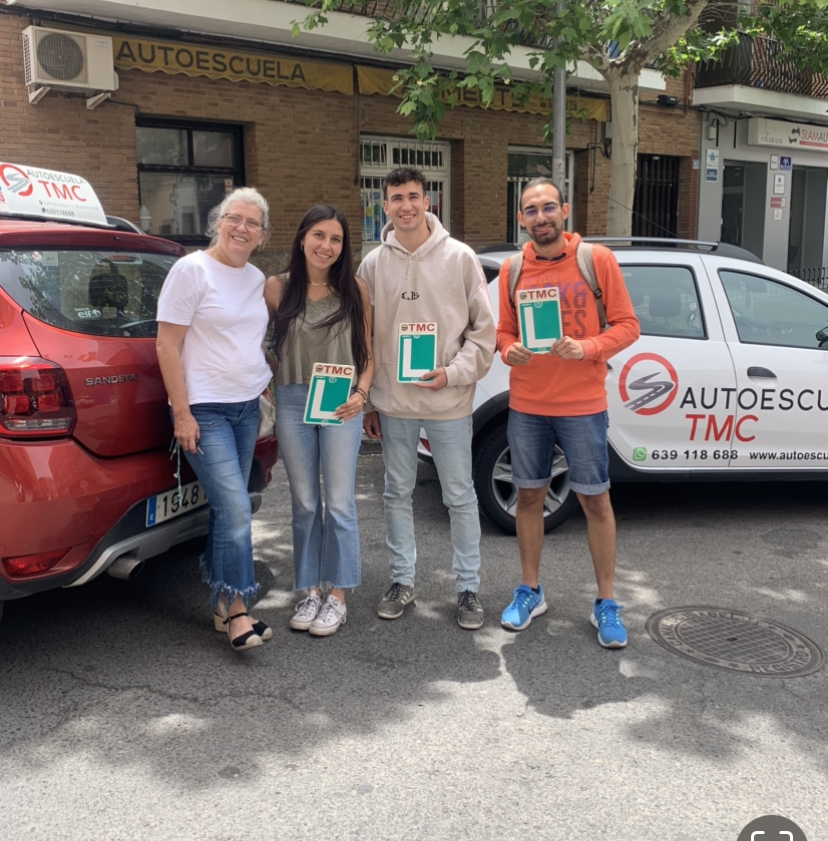 Autoescuela TMC & AUMENTE — Automovil
