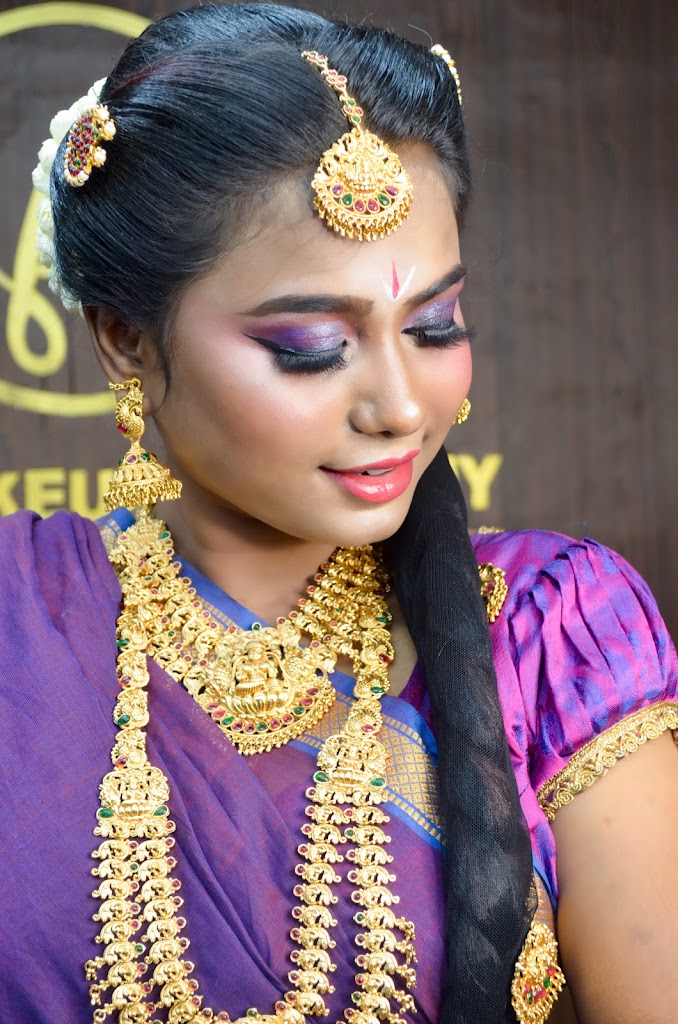 Deiva Makeup And Saree Prepleating