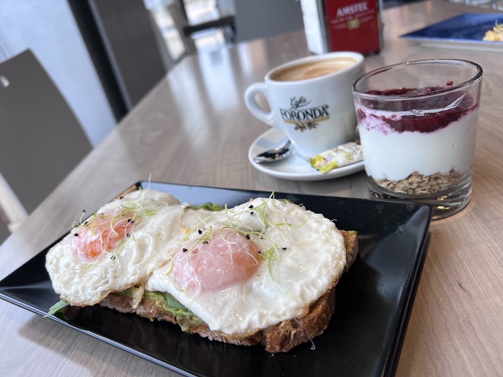Bar Deep Blue — Comida y bebida