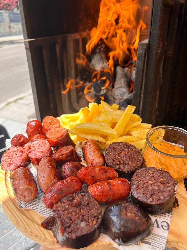 Bar El Portachuelo — Comida y bebida