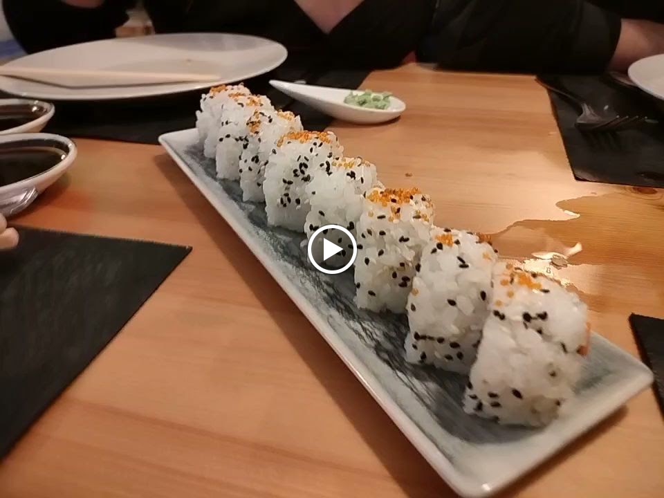 Restaurante Komorebi — Videos