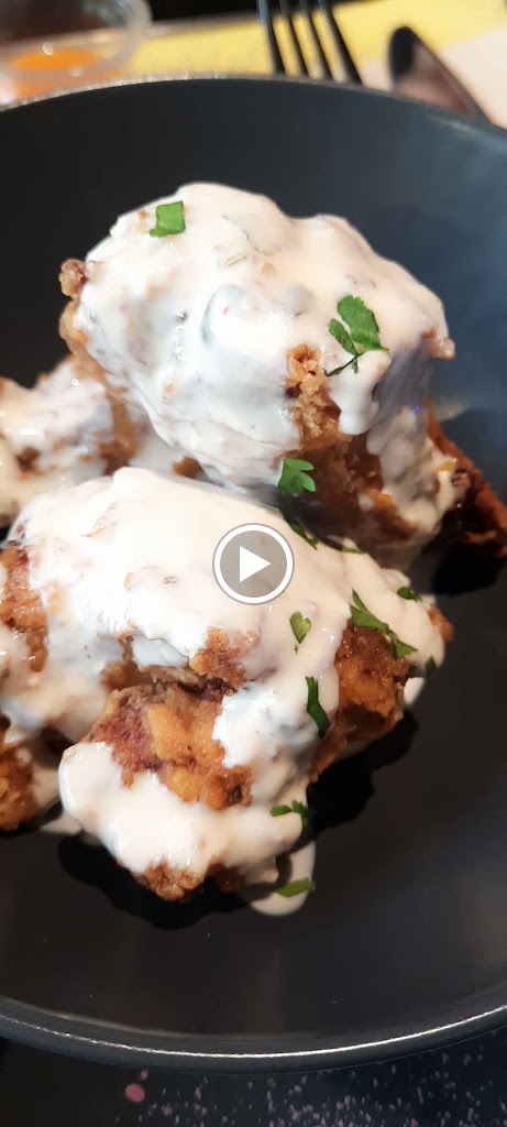 Maka Peruvian Food — Comida y bebida