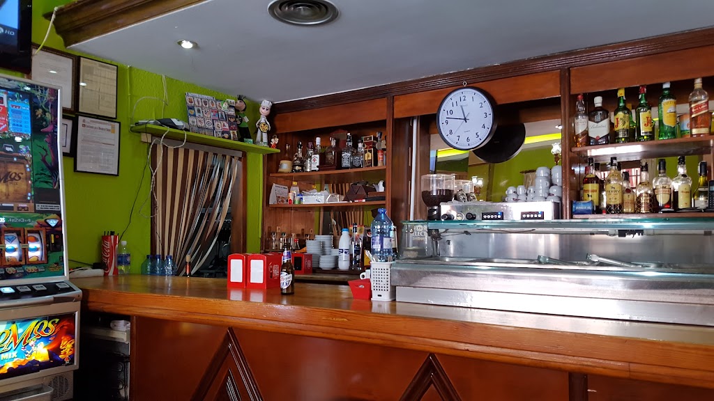 Bar Jazmin "Quinto y Tapa" — Ambiente