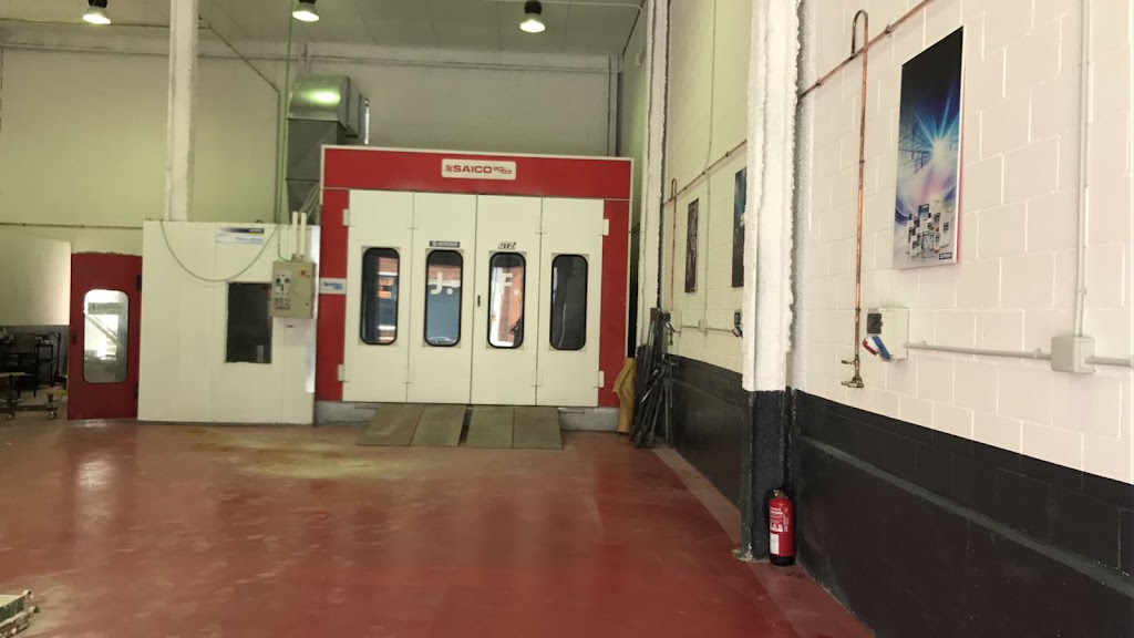 Talleres Chapa JF — Interior