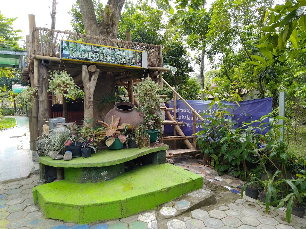 Kampoeng Batja (Kampung Baca)