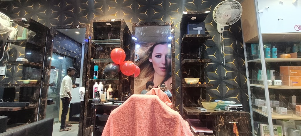 New Royal Saffron Unisex Salon