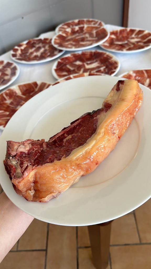 Restaurante Fuentepina — Comida y bebida