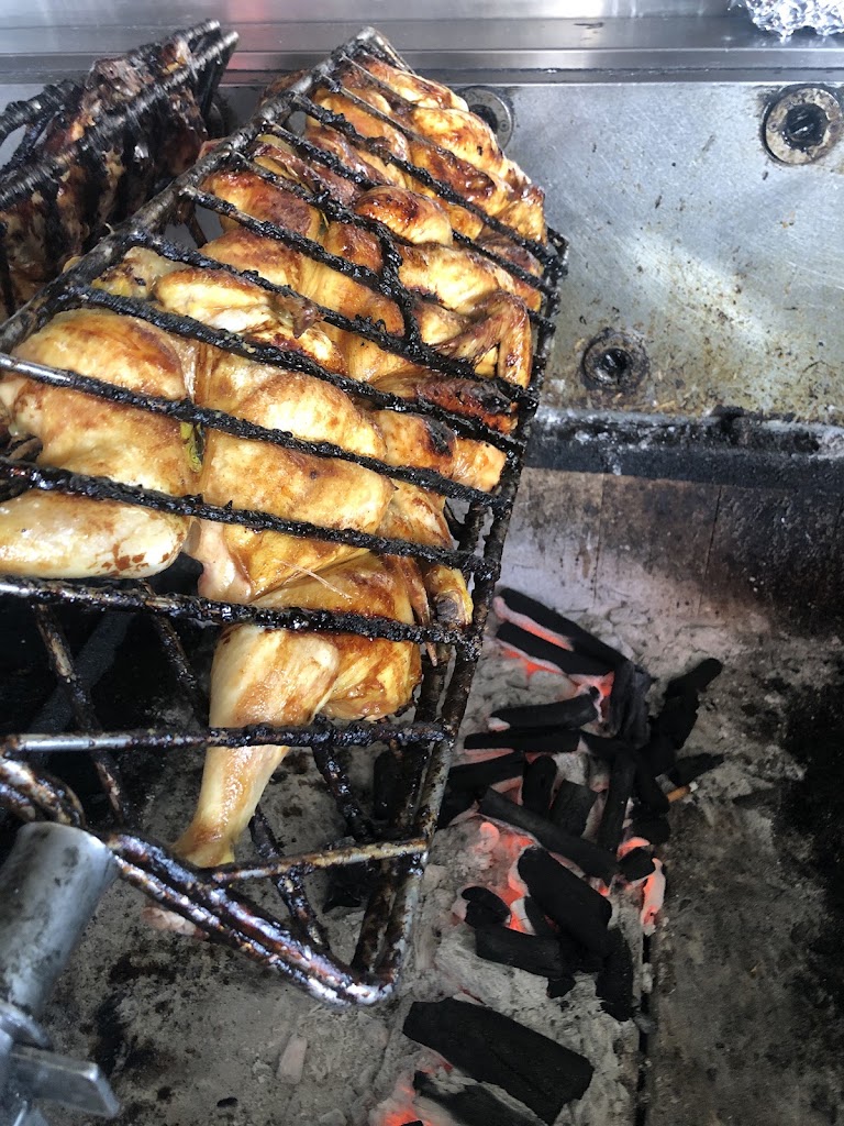 Kikere Pollos al Carbon — Comida y bebida
