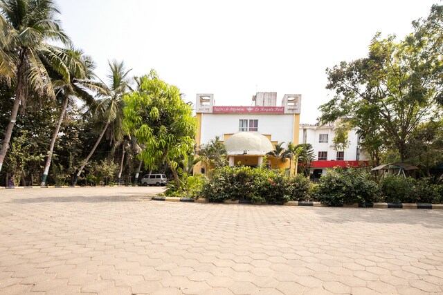 Collection O Hotel Highway Grand