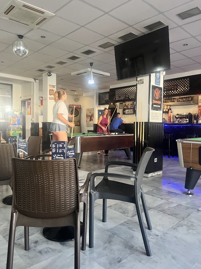 Bar Hernandez (Sport Bar Hernandez) — Ambiente