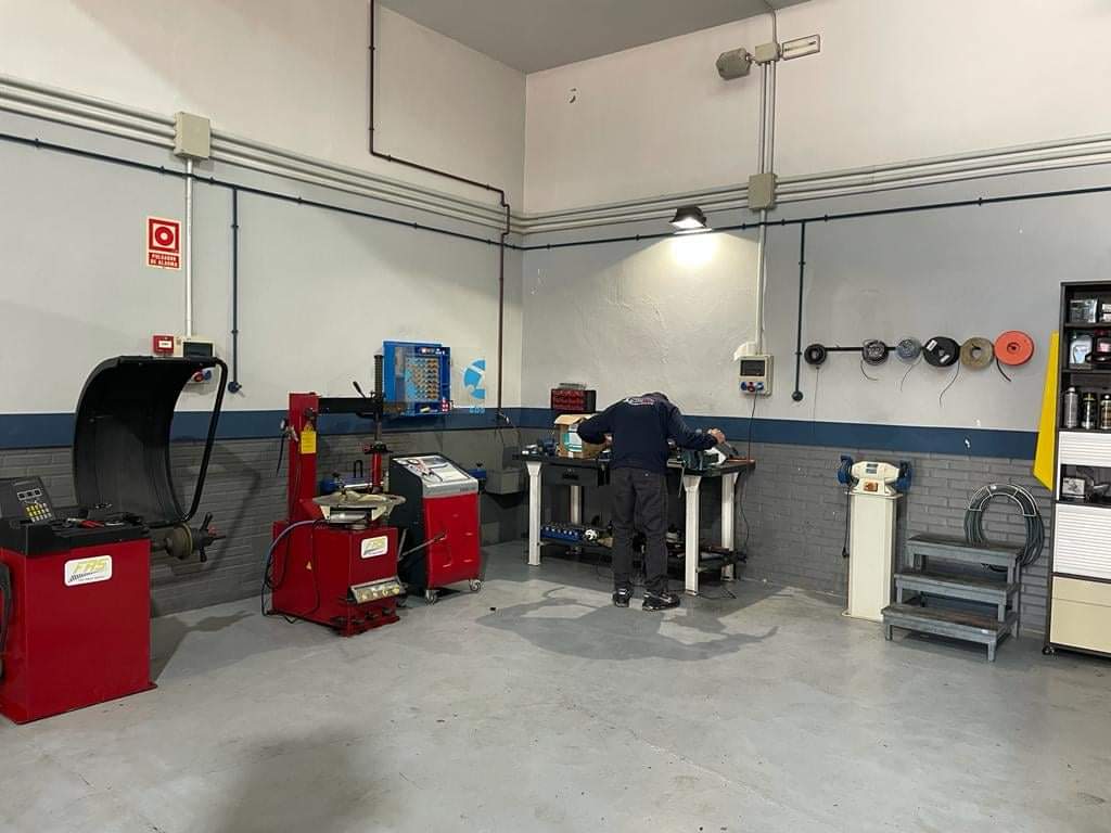 Paquito Car — Interior