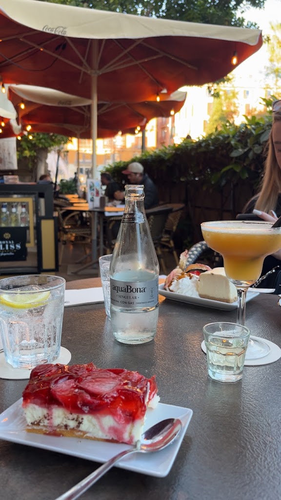 Maura - Cafe & Bar — Mas recientes