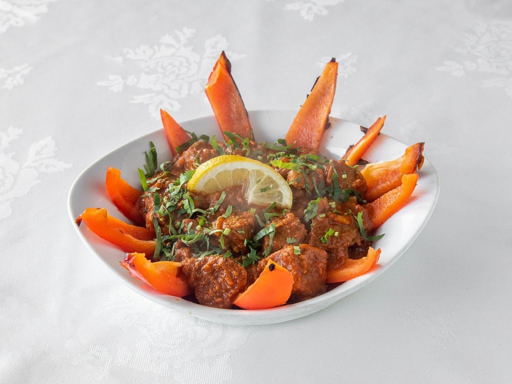 SPICE LOUNGE — Comida y bebida