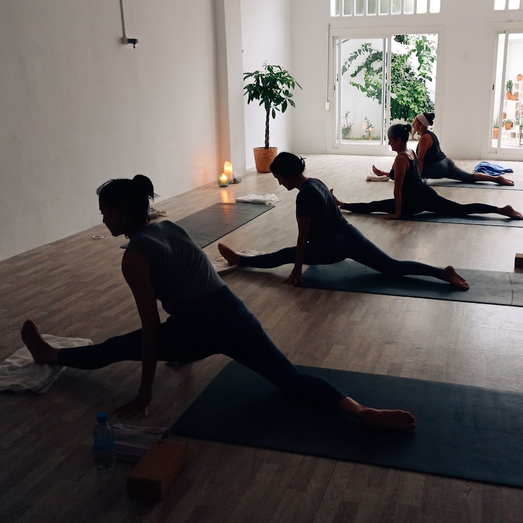 Cos Espai de Moviment - Ioga i pilates Mataro — Yoga