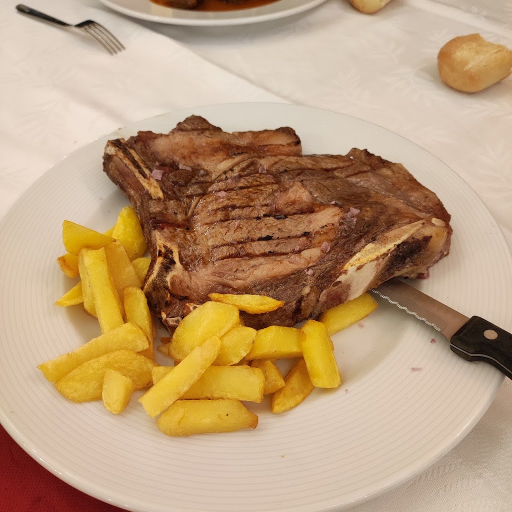 Bar restaurante Fogon Rojas — Churrasco