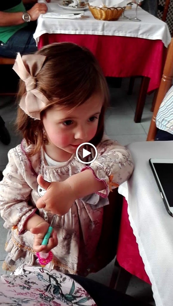 Bar Coines — Videos