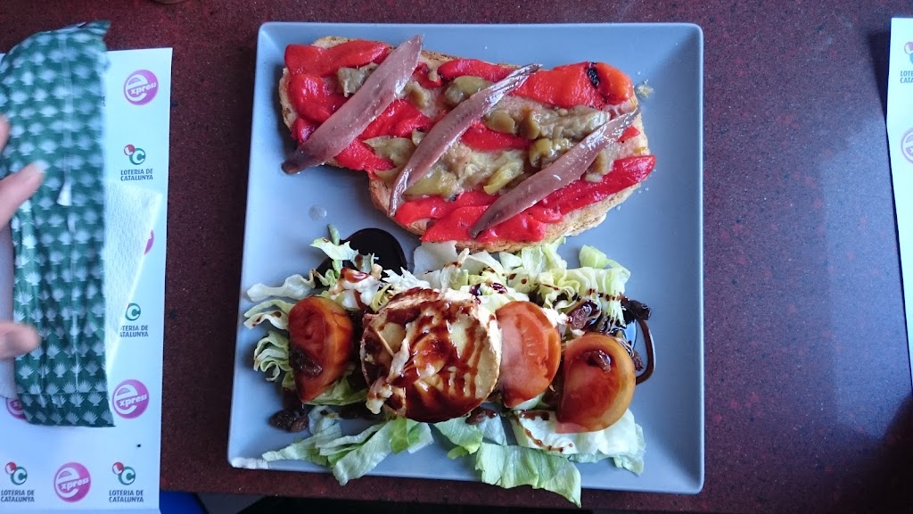Bar Bendichos's — Comida y bebida