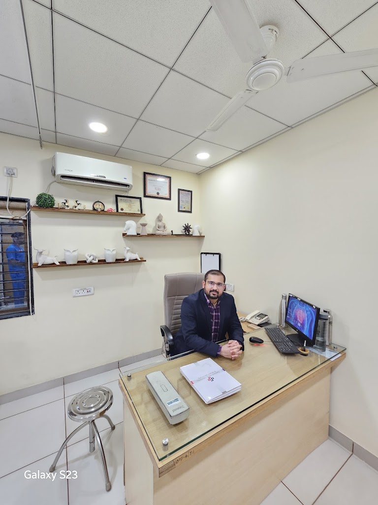 Dr. Dr Jayveer Atodariya M D D M Interventional Cardiologist In Ankleshwar Interventional Cardiologist In Bharuch