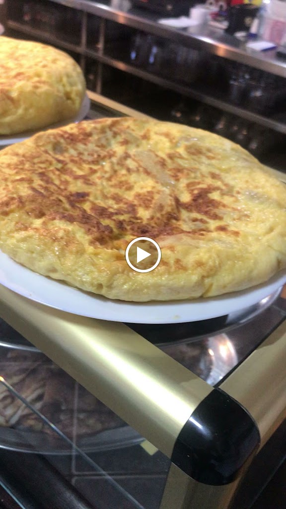 Bar Carisma Almuerzos-Menus Diarios — Videos