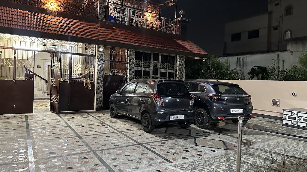 Gomti Niwas Guest House