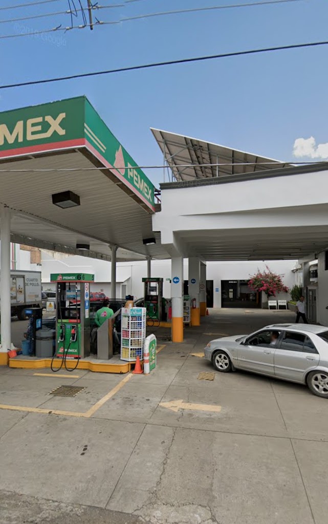 Gasolinera Elizondo — Exterior