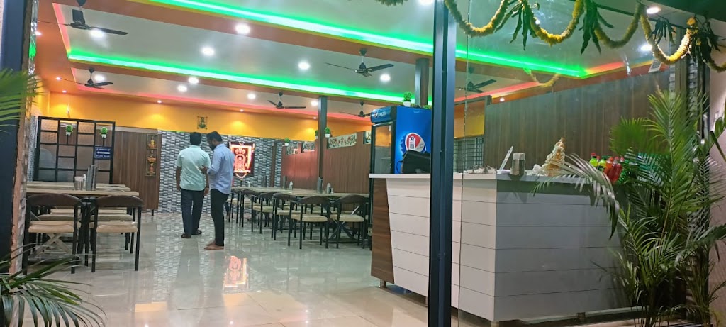 Royal Family Restaurant Raayl Phyaamili Resttorentt