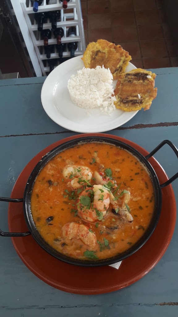 Bar El Galeon — Comida y bebida