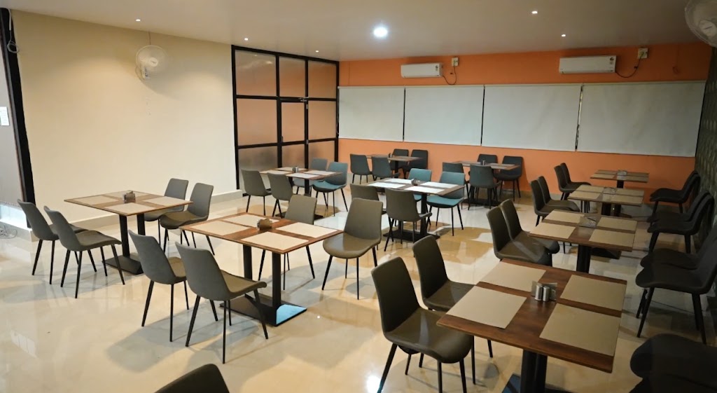 Aahaar Dine Inn