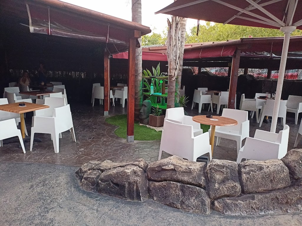 Cocteleria Orana Polinesia — Ambiente