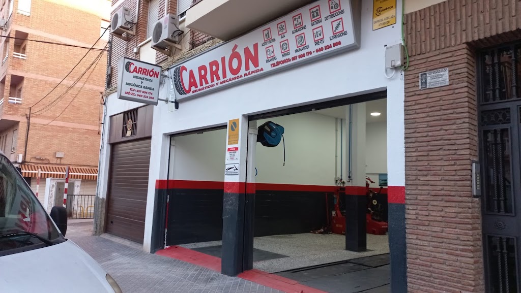 Neumaticos Carrion — Exterior