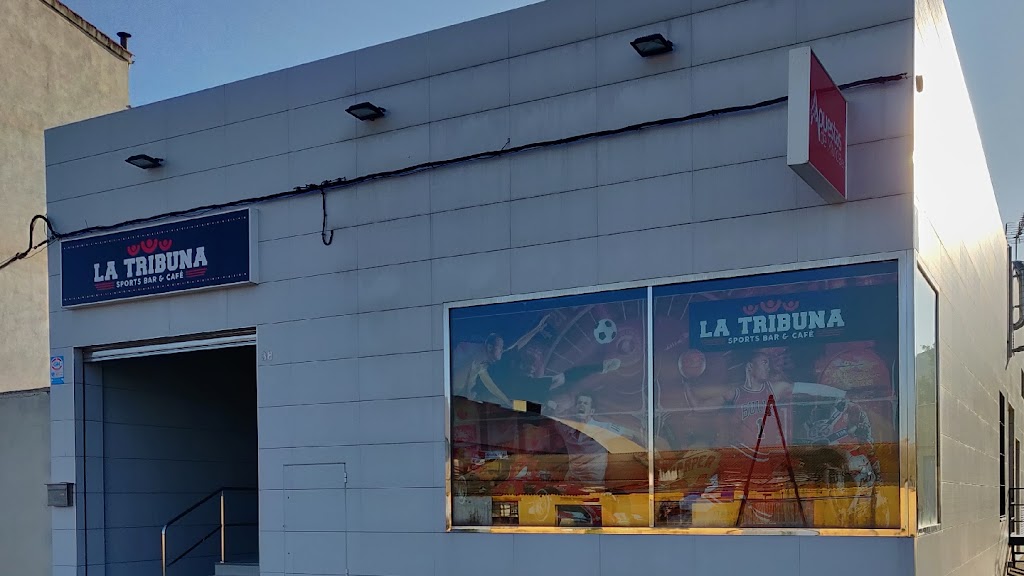 La Tribuna Sport Bar