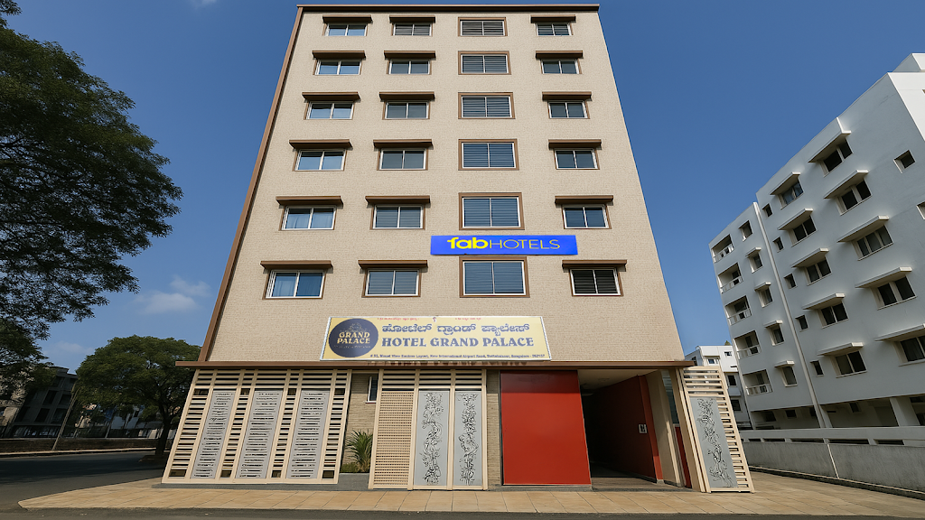 Fabhotel A White Pearl Suites